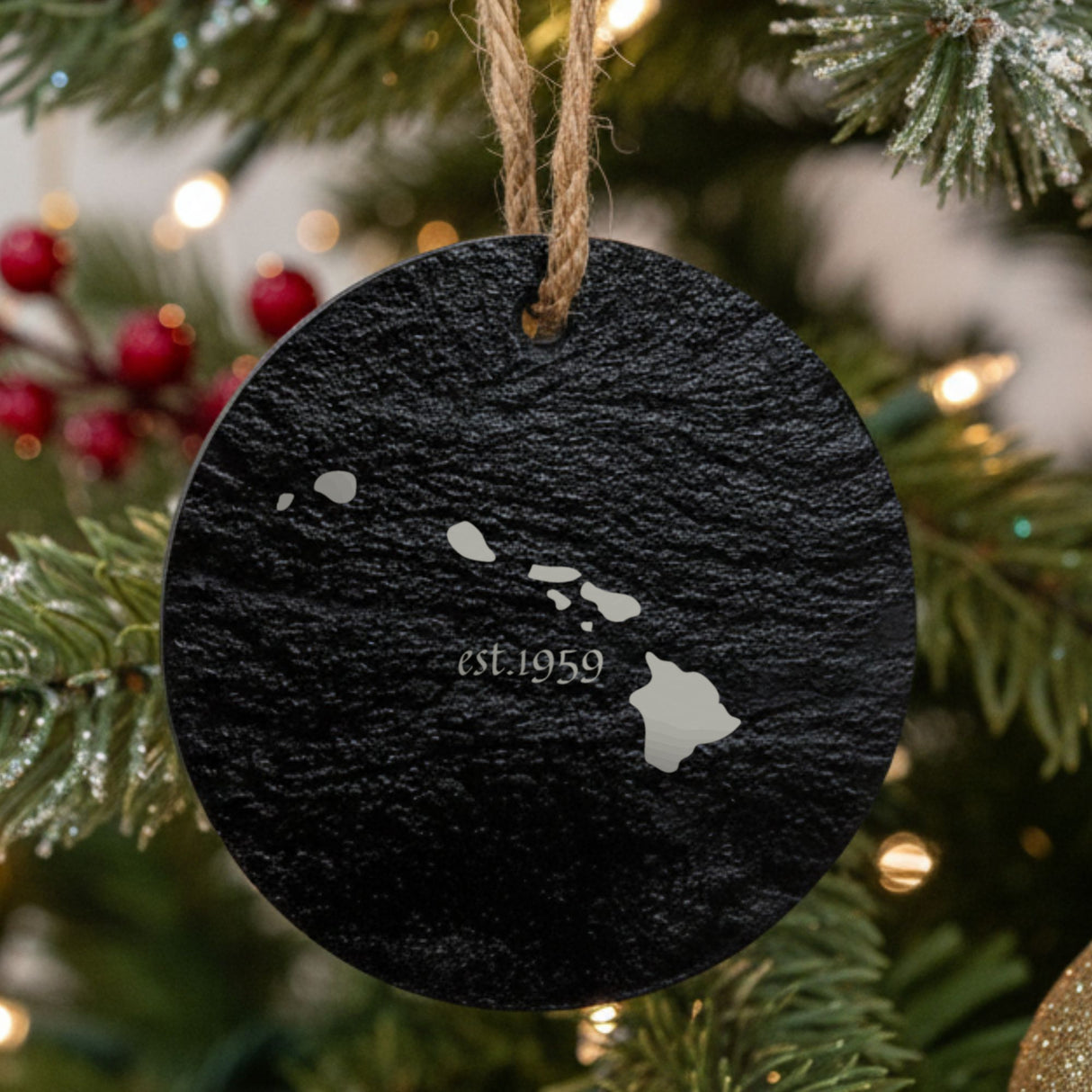 Hawaii round slate Christmas ornament engraved with the state outline and est. 1959