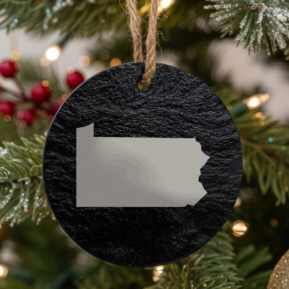 Pennsylvania round slate Christmas ornament with the full state shape engraved
