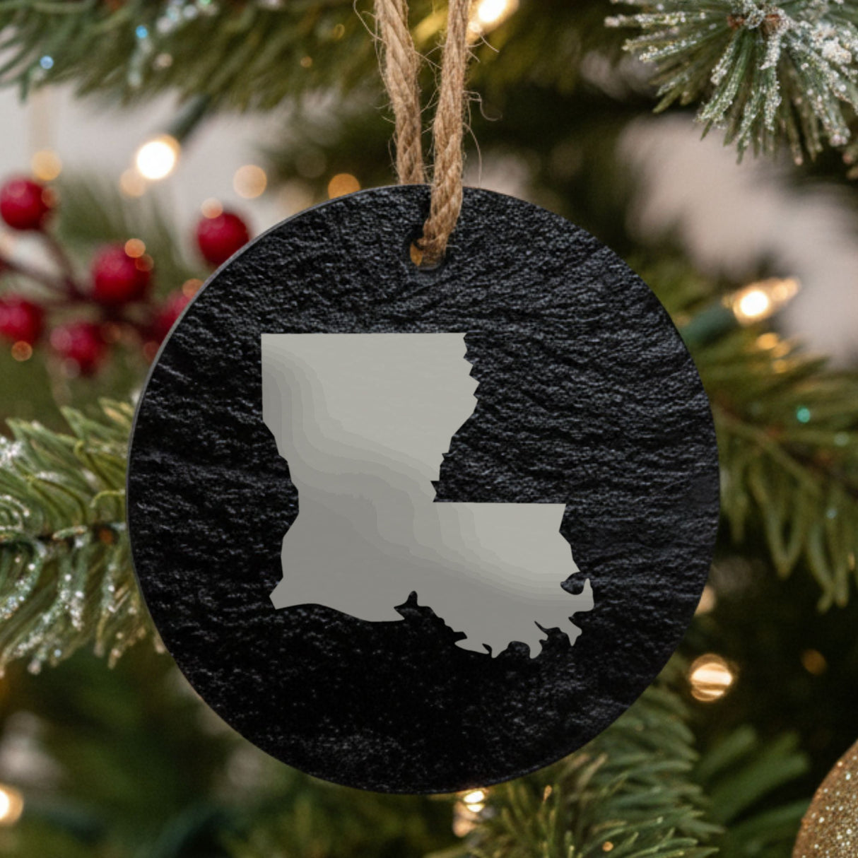 Louisiana round slate Christmas ornament with the full state shape engraved