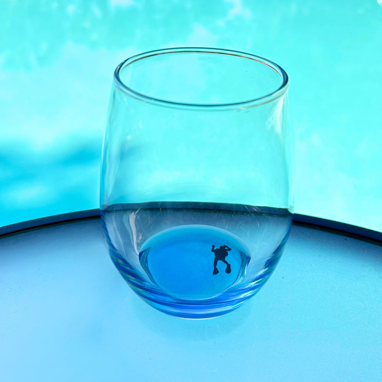 15 oz Ocean Inspired Stemless Wine Glass with Sea Creature
